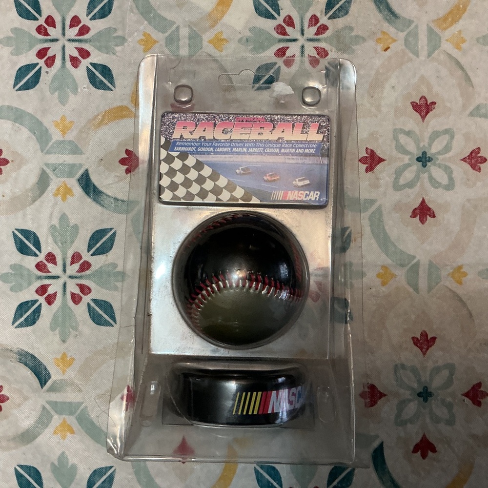 Baseball - Picture 4 of 5